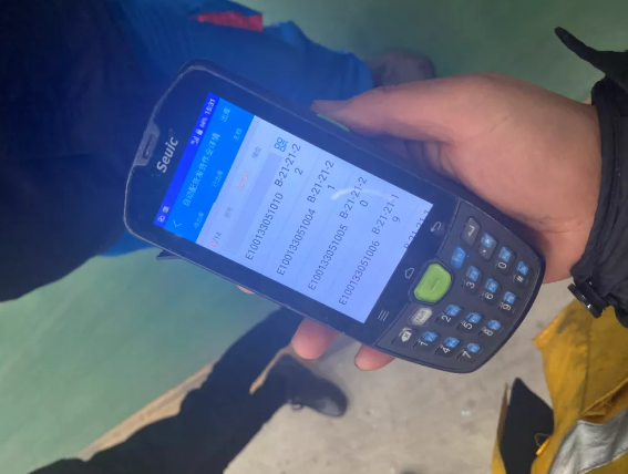 東集全新AUTOID 9手持終端.png 東集全新AUTOID 9手持終端.png